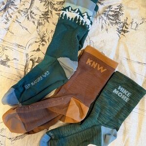 KNW Men's Outdoor Adventure Socks - Green and Brown